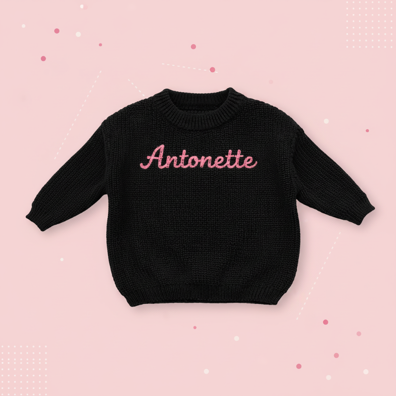 Personalized Baby Sweater – Unik & kærlig – Broderet, personlig babytrøje Sort / 56 (3–6 måneder) | Pädagogisches Holzspielzeug von Mein Kleines Baby