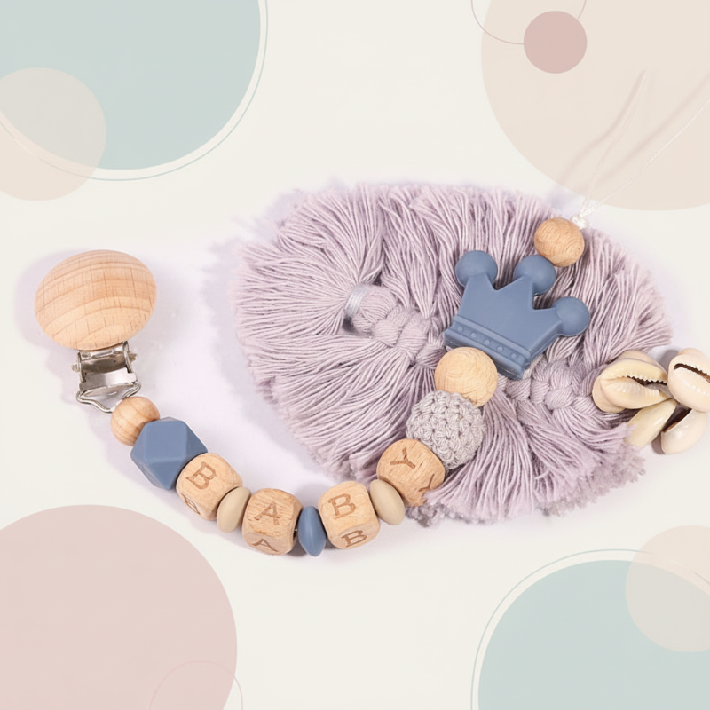 Personalized Pacifier Chain– Sicher&stilvoll– Personalisierte Schnullerkette Blau | Pädagogisches Holzspielzeug von Mein Kleines Baby