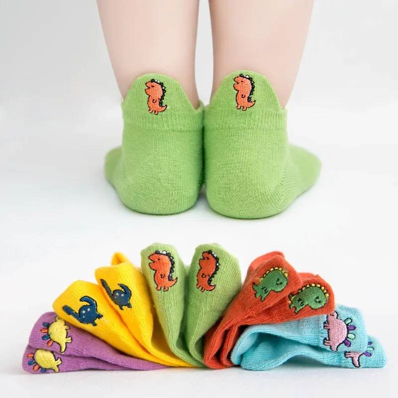 PlayfulToes – Farbenfroh & weich – Kurze Kindersöckchen (5er-Set) Dinosaurier / 24 (3–5 Jahre) | Pädagogisches Holzspielzeug von Mein Kleines Baby