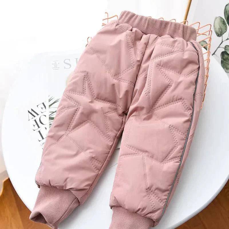 SnowPants– Dick&bequem– Kinderskihose Rosa / 100 (2–3 Jahre) | Pädagogisches Holzspielzeug von Mein Kleines Baby