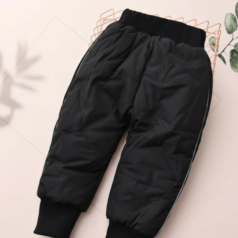 SnowPants– Dick&bequem– Kinderskihose Schwarz / 100 (2–3 Jahre) | Pädagogisches Holzspielzeug von Mein Kleines Baby