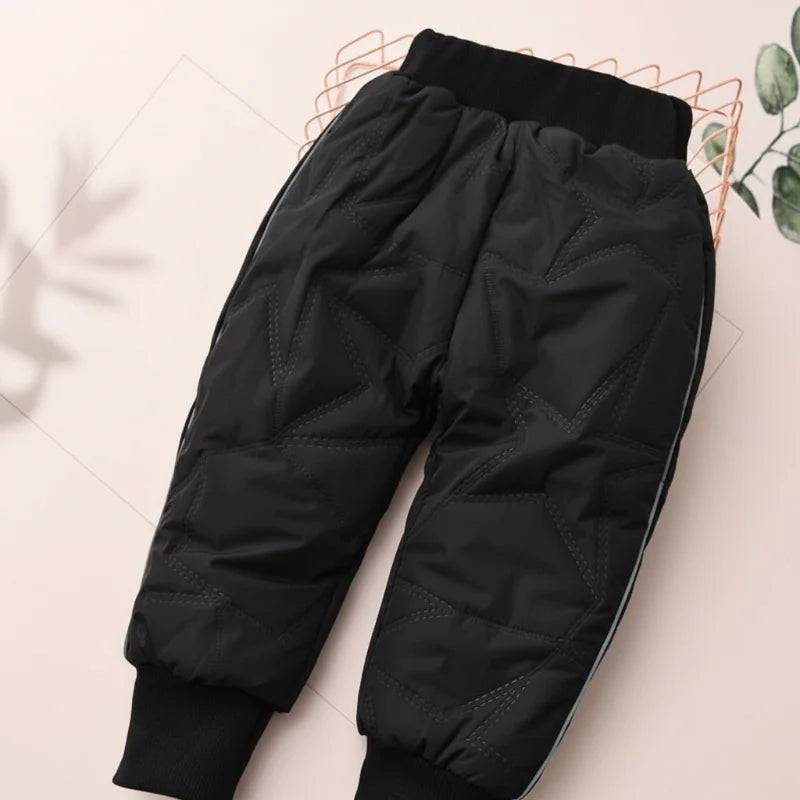 SnowPants– Dick&bequem– Kinderskihose Schwarz / 100 (2–3 Jahre) | Pädagogisches Holzspielzeug von Mein Kleines Baby