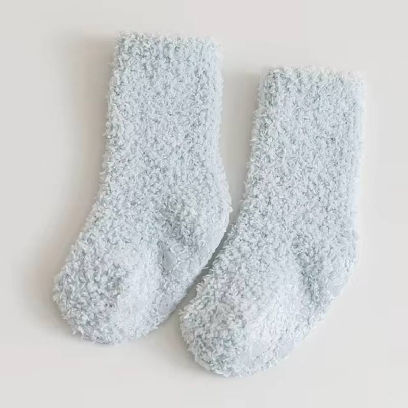 SnuggleBoo – Varm & blød – Fleece babysokker Lyseblå / S (0 – 2 år) | Pädagogisches Holzspielzeug von Mein Kleines Baby
