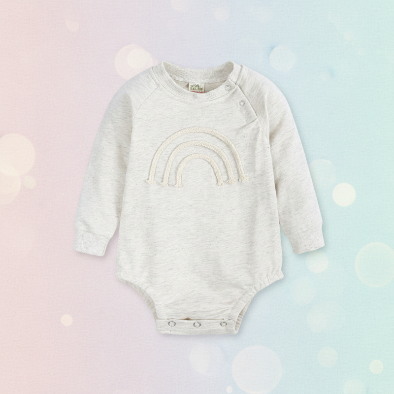 SnuggleHue – Weich & bequem – Regenbogen-Baby-Strampler Weiß / Regenbogen – Kurzarm / 90 (12–24 Monate) | Pädagogisches Holzspielzeug von Mein Kleines Baby