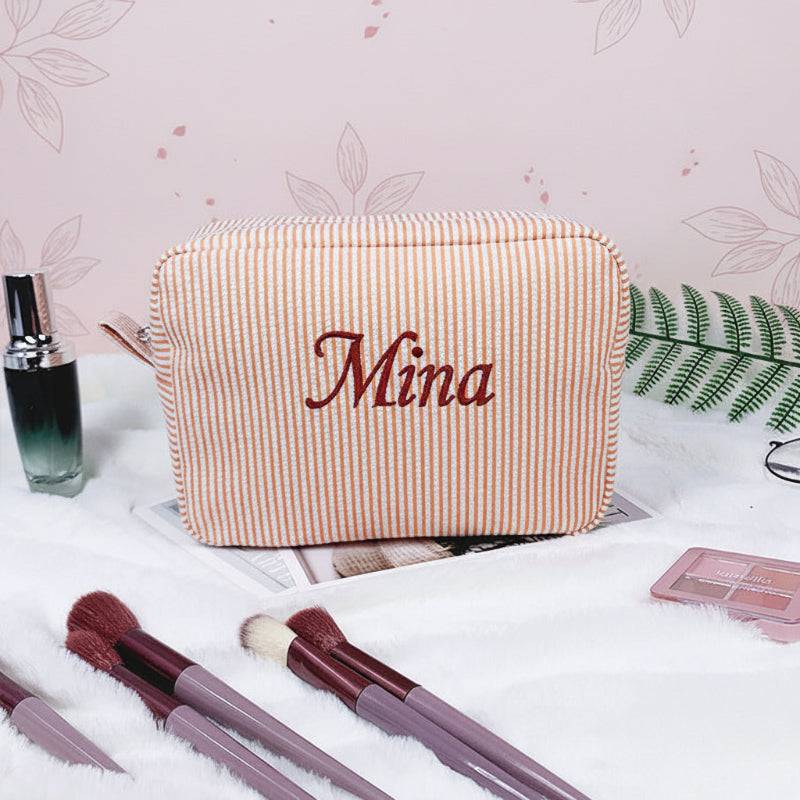 Striped Name Pouch– Individuell&stilvoll– Kosmetiktasche Orange | Pädagogisches Holzspielzeug von Mein Kleines Baby
