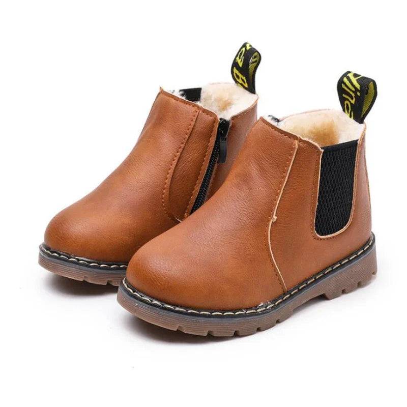 StyleWalk– Stilvoll und bequem – Chelsea Boots Braun / 31 (19 cm / 5.5 Jahre) | Pädagogisches Holzspielzeug von Mein Kleines Baby