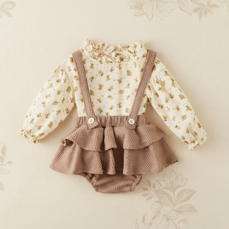 SweetPea – Baby-Outfit für Mädchen mit Rüschen und Blumenmuster 90 (9–12 Monate) | Pädagogisches Holzspielzeug von Mein Kleines Baby