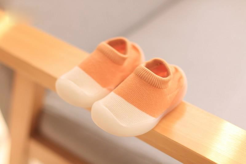 TinySteps– Komfort&Sicherheit– FlexiFeet Babyschuhe Orange / 20/21 (12–18 Monate  / 12.5 cm) | Pädagogisches Holzspielzeug von Mein Kleines Baby