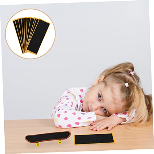 Mikinona 10 Stück Teiliges rutschfeste Finger Skateboard Aufkleber Zubehör Langlebig Umweltfreundlich Einfache Montage für Verbessertes Mini Skateboard Fahrerlebnis Mikinona 10 Stück Teiliges rutschfeste Finger Skateboard Aufkleber Zubehör Langlebig Umweltfreundlich Einfache Montage für Verbessertes Mini Skateboard Fahrerlebnis von Mikinona