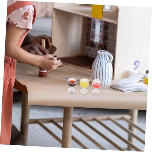 Mikinona 12 Stück Maßstab Farbige Mini Weinbecher für Puppenhaus Dekoration Leicht Realistisch Geschenk von Mikinona