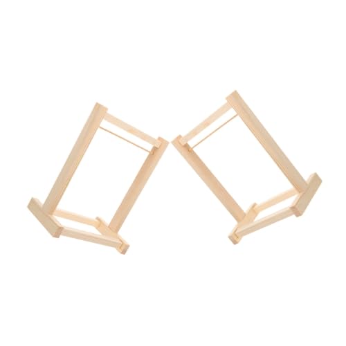 Mikinona 2 Stück Teiliges Mini Holzkleiderständer Puppenhaus Kleiderbügel Regal Platzsparender Aufbewahrungsständer für Puppenkleidung Dekoratives Möbelzubehör für Puppenhaus Stilvolle von Mikinona