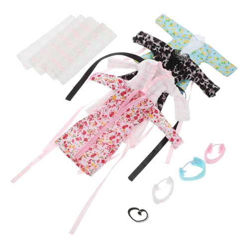 Mikinona 4 Sätze Teiliges Puppen Schlafanzug Set mit Bademantel Handtuch und Stirnband Vielseitige Schlafkleidung für Puppen Niedliche Muster Praktisches Anziehspielzeug für Mädchen Mikinona 4 Sätze Teiliges Puppen Schlafanzug Set mit Bademantel Handtuch und Stirnband Vielseitige Schlafkleidung für Puppen Niedliche Muster Praktisches Anziehspielzeug für Mädchen von Mikinona