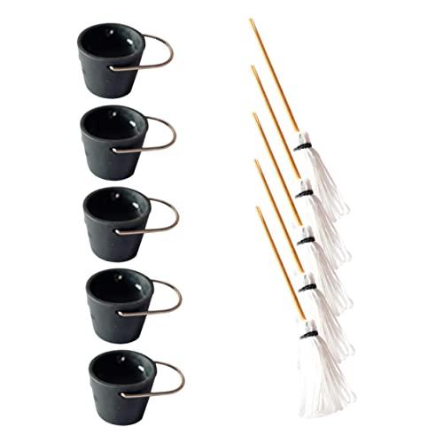 Milisten 5 Sätze Simulierte Eimer -mop -Kombination Kleine Puppenhaus-Accessoires DIY Handgemachtes Minispielzeug DIY-miniaturziegelmodelle Mini Doll House Accessoires Kleine Hausmöbel Harz Milisten 5 Sätze Simulierte Eimer -mop -Kombination Kleine Puppenhaus-Accessoires DIY Handgemachtes Minispielzeug DIY-miniaturziegelmodelle Mini Doll House Accessoires Kleine Hausmöbel Harz von Milisten