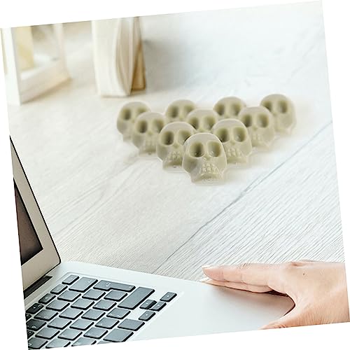 Milisten 50 Stück Teiliges Halloween Mini Skelett Realistische Schädel mit Hohlen Augen Gruselige DIY Deko für Party Zuhause Bar Wiederverwendbar Halloween Requisite von Milisten