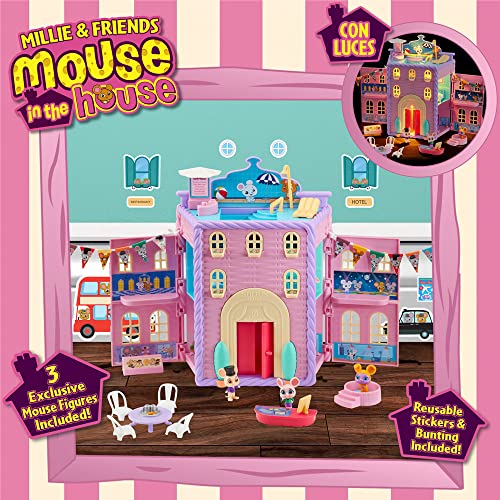 BANDAI - Millie and Friends Mouse im Haus - Spielset Gran Hotel Stilton Hamper Spielzeug, Sammelspielzeug, Fantasievolles Spiel, für Kinder von 3 bis 7 Jahren CO07396 von BANDAI