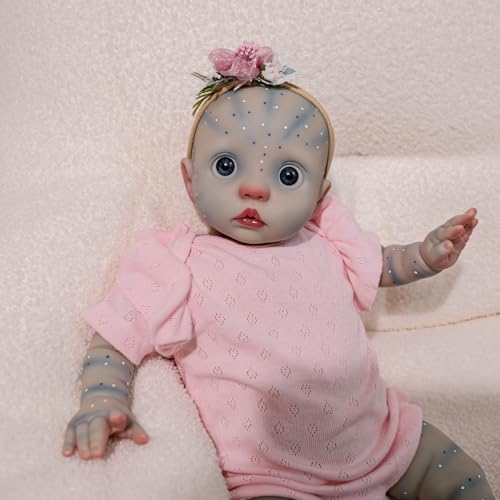 MineeQu 16 Zoll Realistische Reborn Avatar-Puppe Süßes Gesicht Lebensechte Neugeborene Avatar-Baby-Mädchen mit Blauem Gesprenktem Gesicht & Rosa Blumenoutfit MineeQu 16 Zoll Realistische Reborn Avatar-Puppe Süßes Gesicht Lebensechte Neugeborene Avatar-Baby-Mädchen mit Blauem Gesprenktem Gesicht & Rosa Blumenoutfit von MineeQu