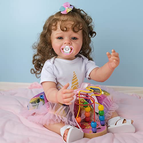 MineeQu 22Zoll lebensechtes süßes Lächeln verwurzeltes lockiges Haar Silikon-Vinyl-Ganzkörper-Reborn-Babypuppen Echt Aussehen Realistische Neugeborene Kleinkind Dolls mit Zähnen Spielzeug Geschenkset von MineeQu