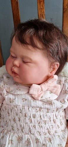MineeQu Realistische Baby Puppe 24 Zoll Reborn Kleinkindpuppen Neugeborenes Kleinkind-Mädchen Lebensechte Schlafende Stoffkörper & Weicher Touch-Vinyl Blumenoutfit, Bogenkopfbinde & Nursery-Dekor MineeQu Realistische Baby Puppe 24 Zoll Reborn Kleinkindpuppen Neugeborenes Kleinkind-Mädchen Lebensechte Schlafende Stoffkörper & Weicher Touch-Vinyl Blumenoutfit, Bogenkopfbinde & Nursery-Dekor von MineeQu