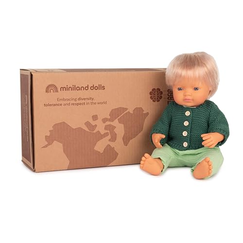 Miniland Dolls Geschenk-Set: 38 cm große europäische Babypuppe Junge und Forest-Set., Bunt, 31218 von Miniland