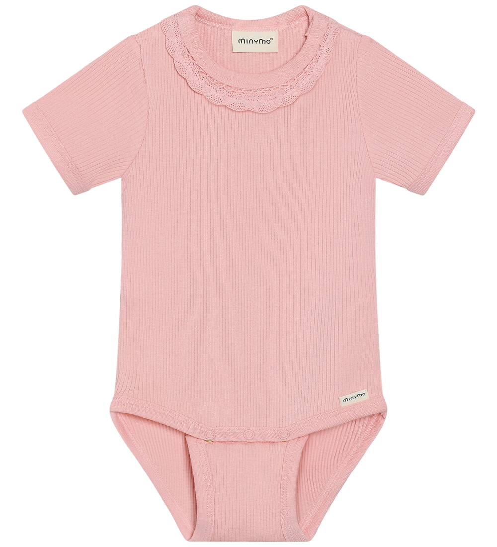 Minymo Body k/ä - Rib - Baumwolle/Modal - Rosy Tough m. Spitze - Minymo - 68 - Body K/Ä Minymo Body k/ä - Rib - Baumwolle/Modal - Rosy Tough m. Spitze - Minymo - 68 - Body K/Ä von Minymo