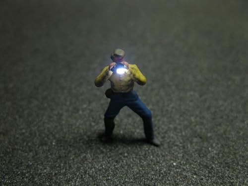50230 Fotograf mit LED Blitz Beleuchtung junger Mann von Modellbau Schönwitz