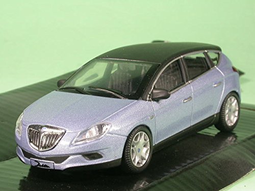 Mondo Lancia Delta 2008 hellblau Modellauto 1:43 von Mondo