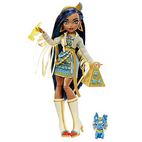 Monster High Cleo de Nile Puppe - Königliches Outfit, Killerstiefel, Pyramidenrucksack, Zubehör, für Kinder ab 6 Jahren, HHK54 von Monster High