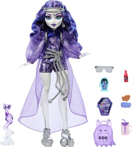 Monster High Spectra Vondergeist Puppe mit Frettchen Rhuen und Zubehörteilen wie Rucksack, Tablet, Snacks und mehr, HXH77 Monster High Spectra Vondergeist Puppe mit Frettchen Rhuen und Zubehörteilen wie Rucksack, Tablet, Snacks und mehr, HXH77 von Monster High