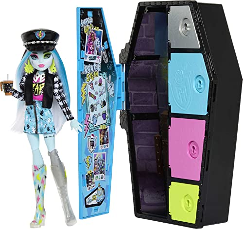 Monster High HKY62 - Puppe und Modeset, Frankie Stein mit Spind und über 19 Zubehörteilen, Skulltimate Secrets, Puppen Spielzeug für Kinder ab 4 Jahren von Monster High