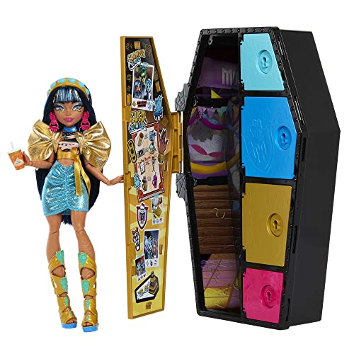 Monster High HKY63 - Puppe und Modeset, Cleo De Nile mit Spind und über 19 Zubehörteilen, Skulltimate Secrets, Puppen Spielzeug für Kinder ab 4 Jahren von Monster High