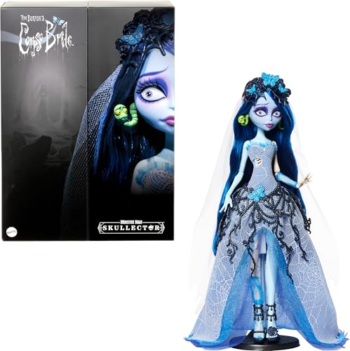 Monster High Skullector-Puppe, Corpse Bride Emily Sammelfigur, Spinnennetz-Hochzeitskleid im Gothic-Stil mit Zubehörteilen wie Gazeschleier und Puppenständer, JDR67 von Monster High