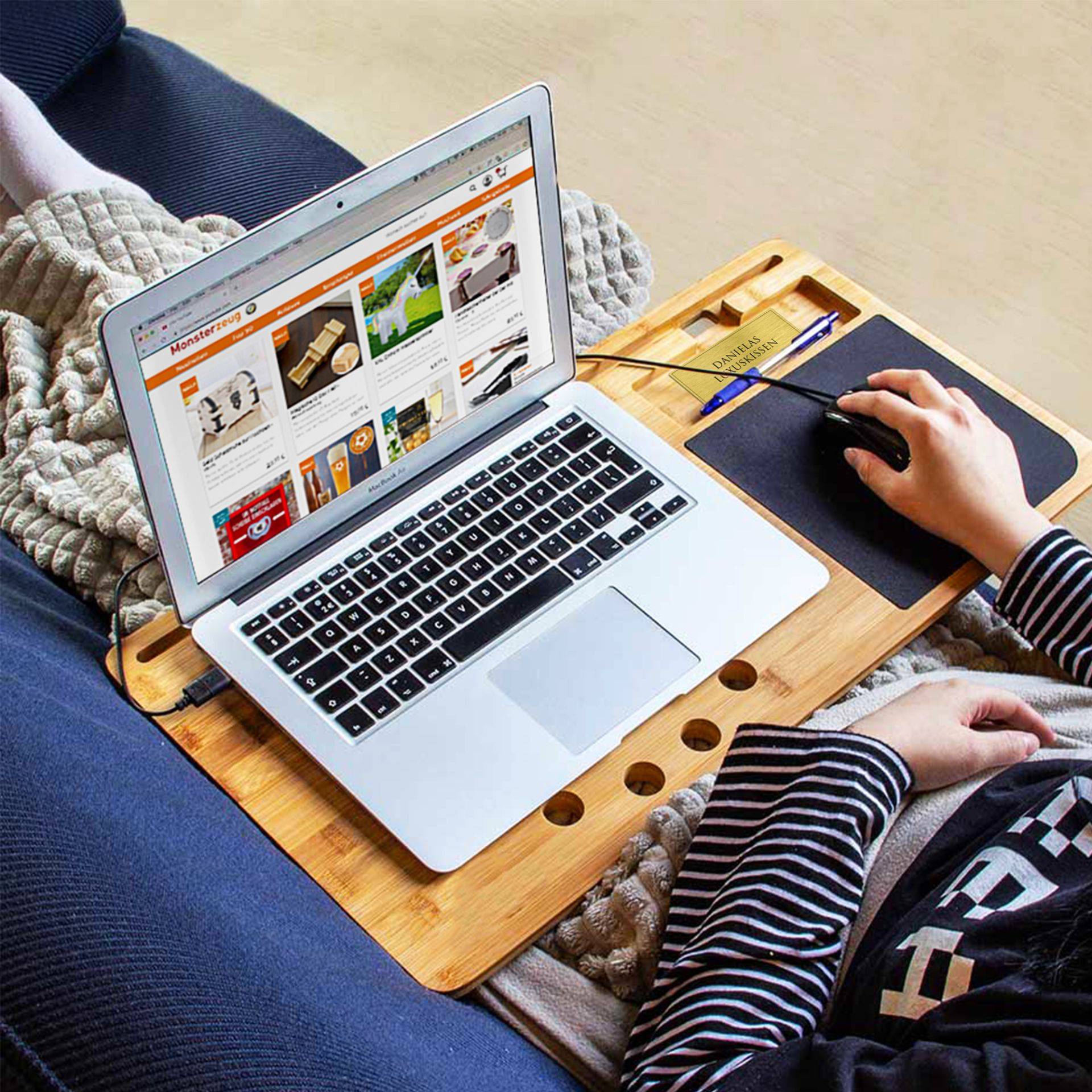 2in1 Laptoptisch und Knietablett mit Mauspad 2in1 Laptoptisch und Knietablett mit Mauspad von Monsterzeug