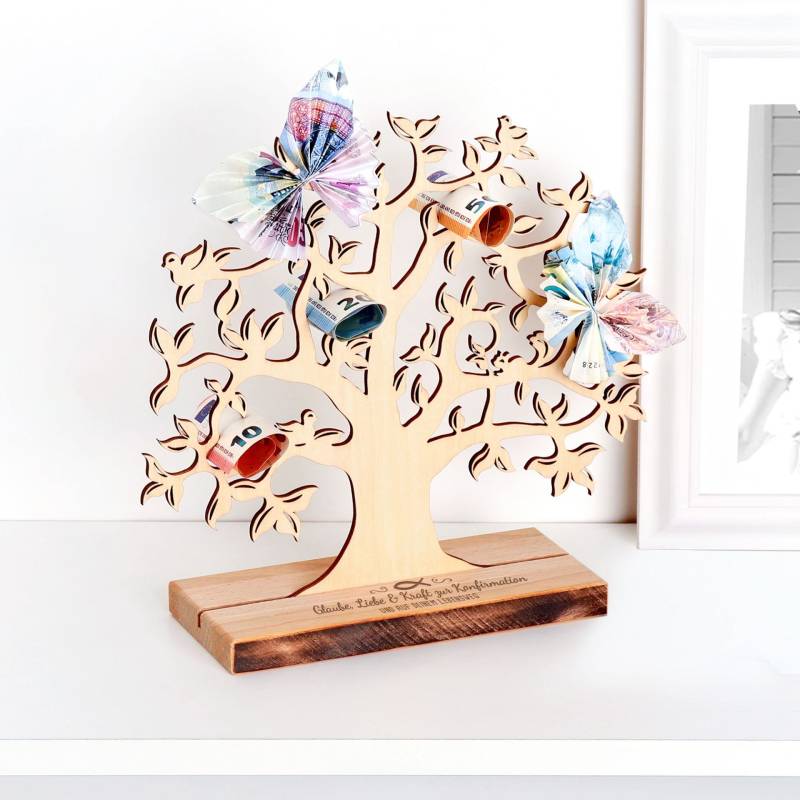 Baum mit Sockel graviert - zur Konfirmation von Monsterzeug