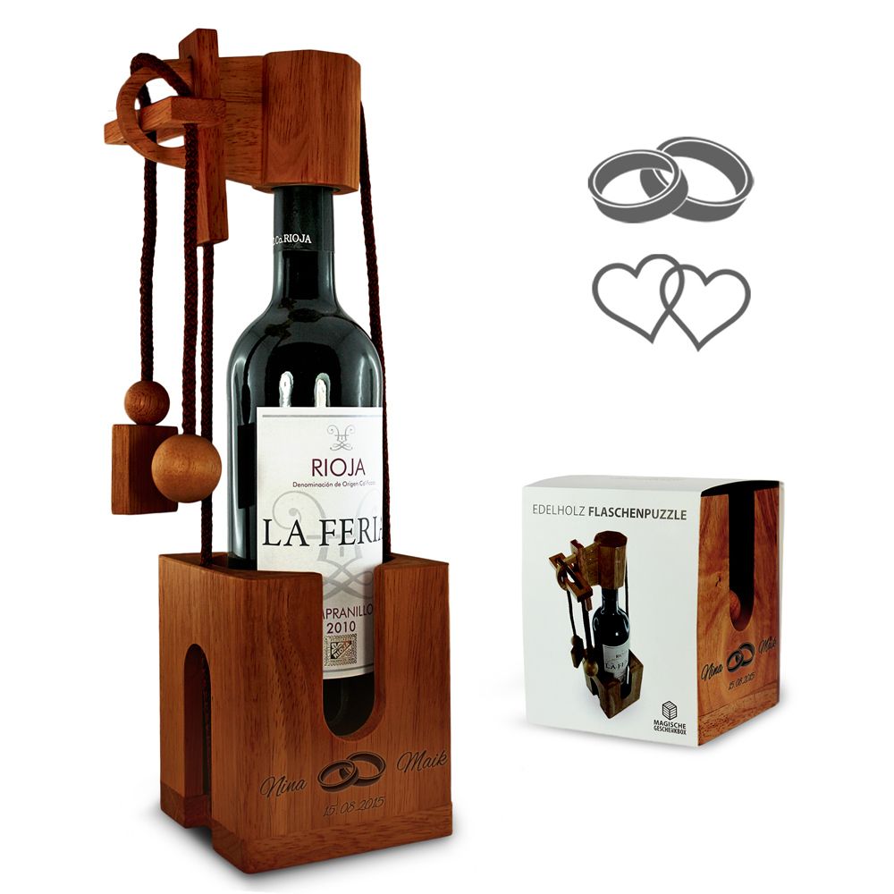 Graviertes Edelholz Flaschenpuzzle zur Hochzeit Graviertes Edelholz Flaschenpuzzle zur Hochzeit von Monsterzeug