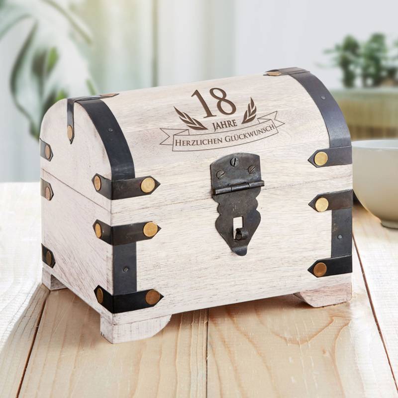 Große Schatztruhe zum 18. Geburtstag - Weiß Große Schatztruhe zum 18. Geburtstag - Weiß von Monsterzeug