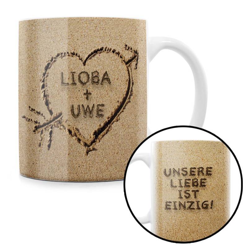 Herz im Sand - personalisierte Tasse von Monsterzeug