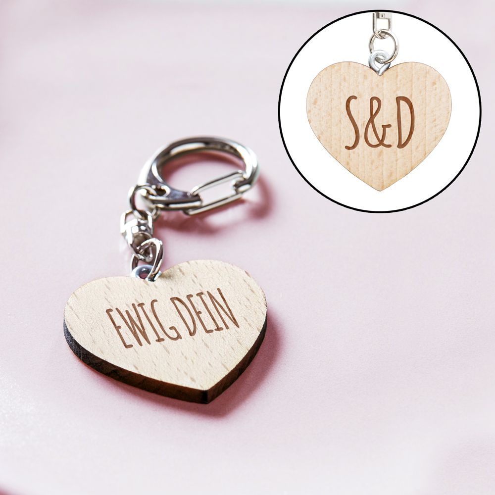 Schlüsselanhänger Holzherz mit Liebesbotschaft Schlüsselanhänger Holzherz mit Liebesbotschaft von Monsterzeug