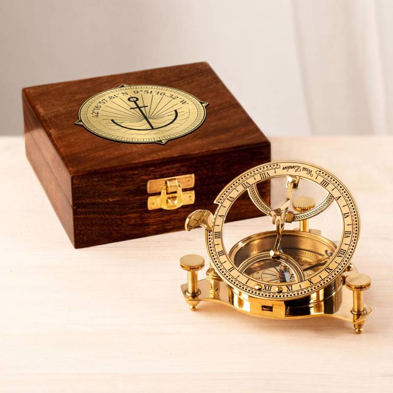 Sonnenuhr mit Kompass - Geokoordinaten von Monsterzeug