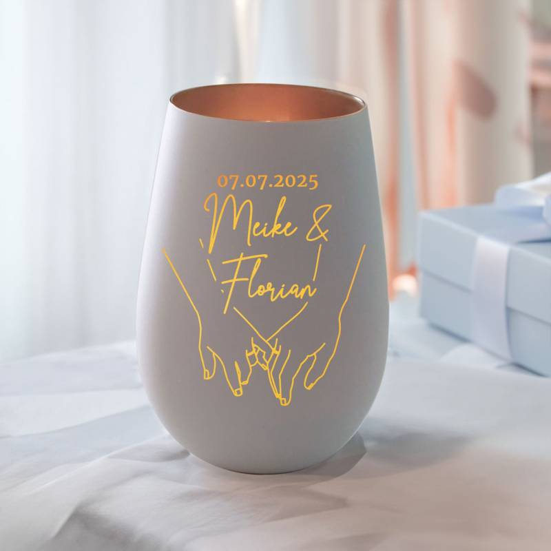 Weißes Windlicht mit Gravur Hand in Hand - Bronze von Monsterzeug