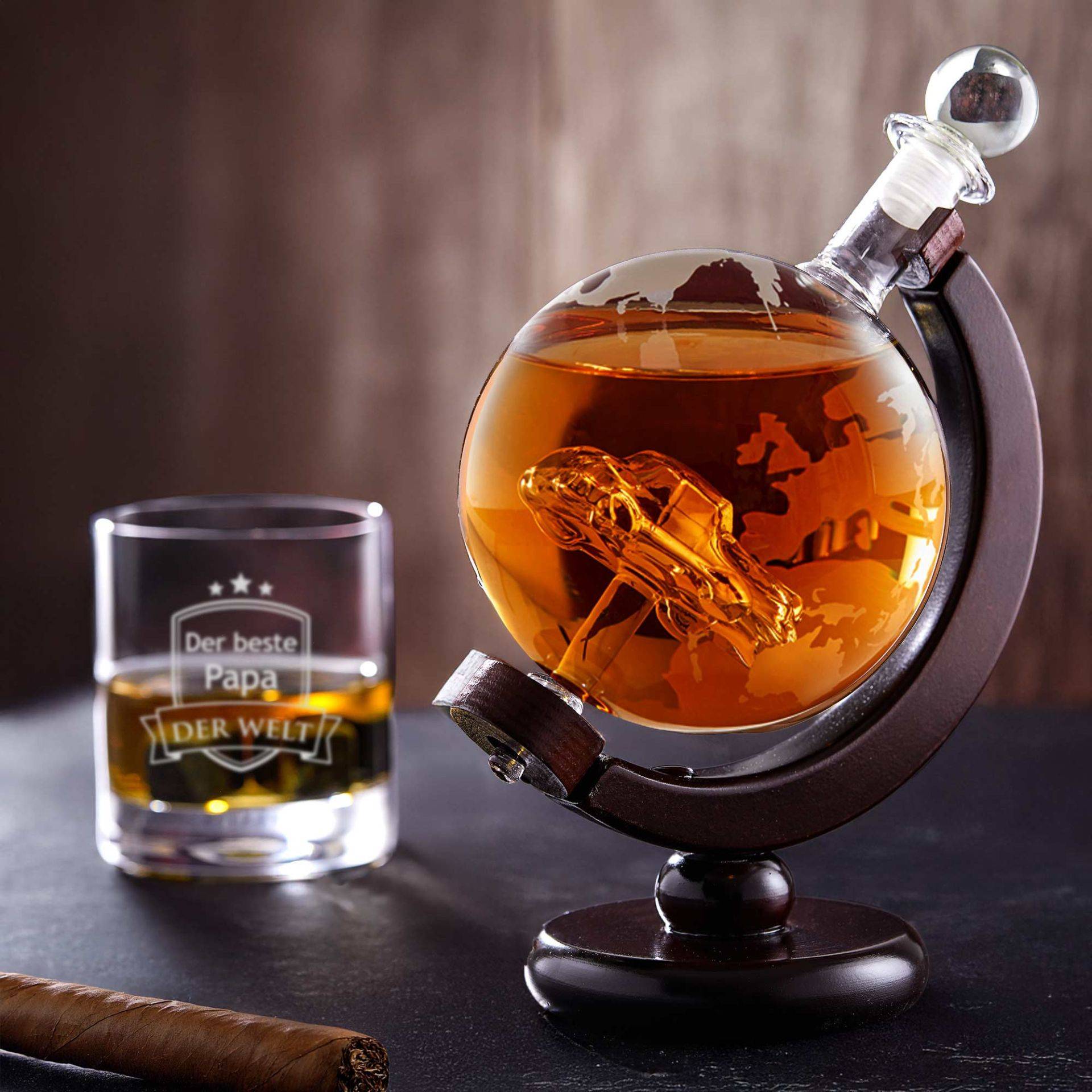 Whisky Set - Whisky Karaffe Globus mit Auto und Whiskyglas - Bester Papa Whisky Set - Whisky Karaffe Globus mit Auto und Whiskyglas - Bester Papa von Monsterzeug