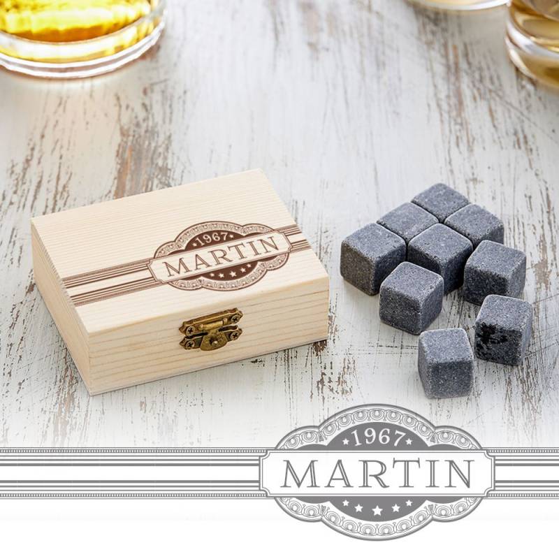 Whisky Steine in Holzkiste mit Gravur - Banderole von Monsterzeug