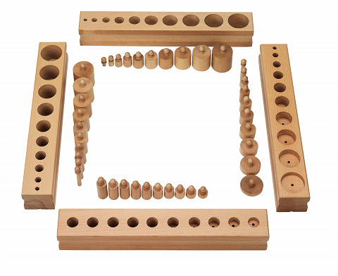 Einsatz-Zylinderblöcke, Komplettset zum lernen von Größenveränderungen von Montessori-Shop