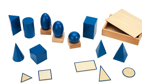 Geometrische Körper und Flächen, ein geniales Montessori-Material zur Körpergeometrie von Montessori-Shop