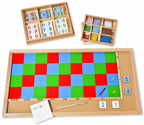 Großes Multiplikationsbrett mit Perlen und Ziffern, Montessori-Material zum Multiplizieren mit großen Zahlen von Montessori-Shop