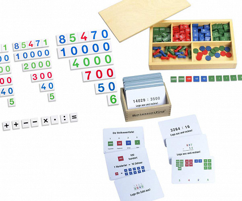 Sparset Markenspiel mit 100 Aufgabenkarten ink. Montessori-Selbstkontrolle und Zahlentafeln zum Rechnen mit großen Zahlen von Montessori-Shop