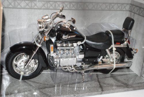 Motormax Hon-da Valkyrie Schwarz 1/6 Modell Motorrad mit individiuellem Wunschkennzeichen von Motormax