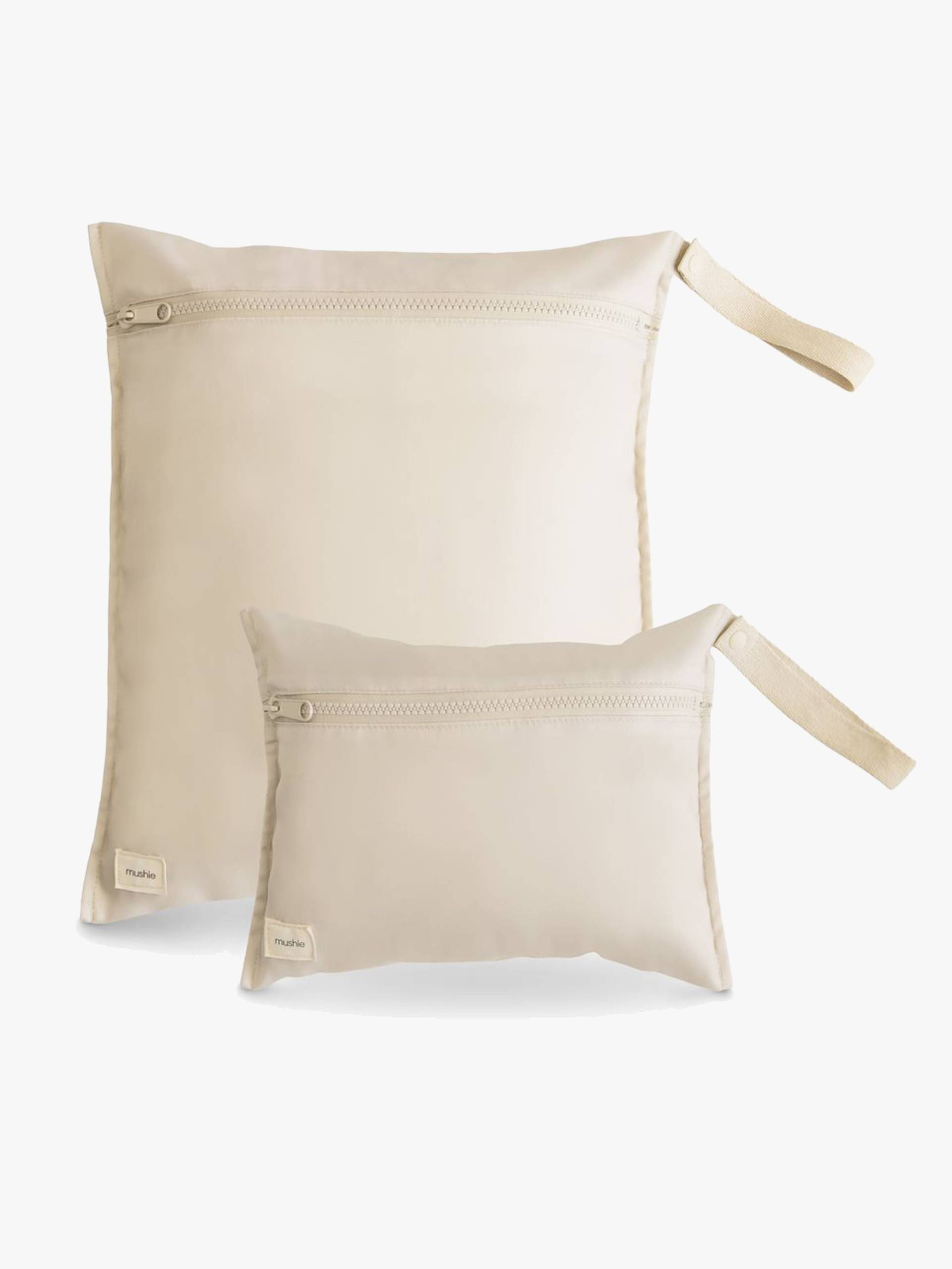 Mushie Wasserdichter Wet Bag 2er-Pack, Fog Mushie Wasserdichter Wet Bag 2er-Pack, Fog von Mushie