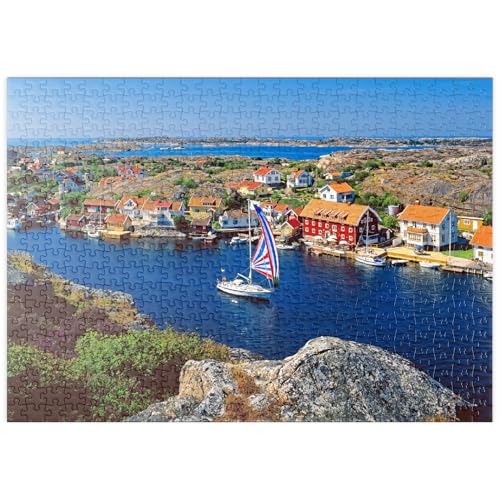 MyPuzzle Blick über Kyrkesund an der Schärenküste, Insel Tjörn, Bohuslän, Schweden - Premium 500 Teile Puzzle - MyPuzzle Sonderkollektion von Puzzle Galaxy MyPuzzle Blick über Kyrkesund an der Schärenküste, Insel Tjörn, Bohuslän, Schweden - Premium 500 Teile Puzzle - MyPuzzle Sonderkollektion von Puzzle Galaxy von MyPuzzle.com