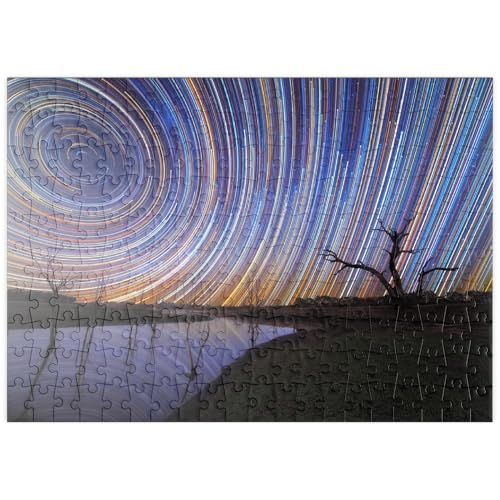 MyPuzzle Australische Sternspuren über Einer Sich spiegelnden Landschaft - Premium 200 Teile Puzzle - MyPuzzle Sonderkollektion von Puzzle Galaxy MyPuzzle Australische Sternspuren über Einer Sich spiegelnden Landschaft - Premium 200 Teile Puzzle - MyPuzzle Sonderkollektion von Puzzle Galaxy von MyPuzzle.com