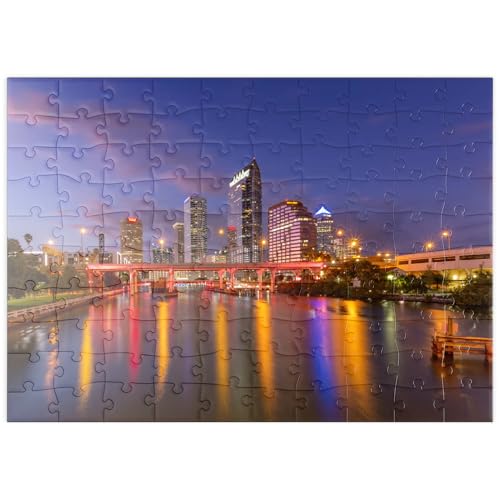 MyPuzzle Skyline von Tampa – Nachtreflexionen auf dem Hillsborough River - Premium 100 Teile Puzzle - MyPuzzle Sonderkollektion von Puzzle Galaxy von MyPuzzle.com